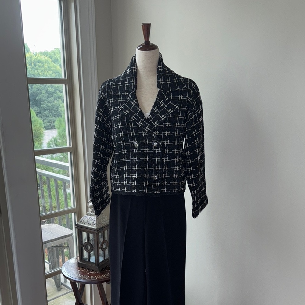 Zara Black and White Geometric Blazer - Picture 2 of 4